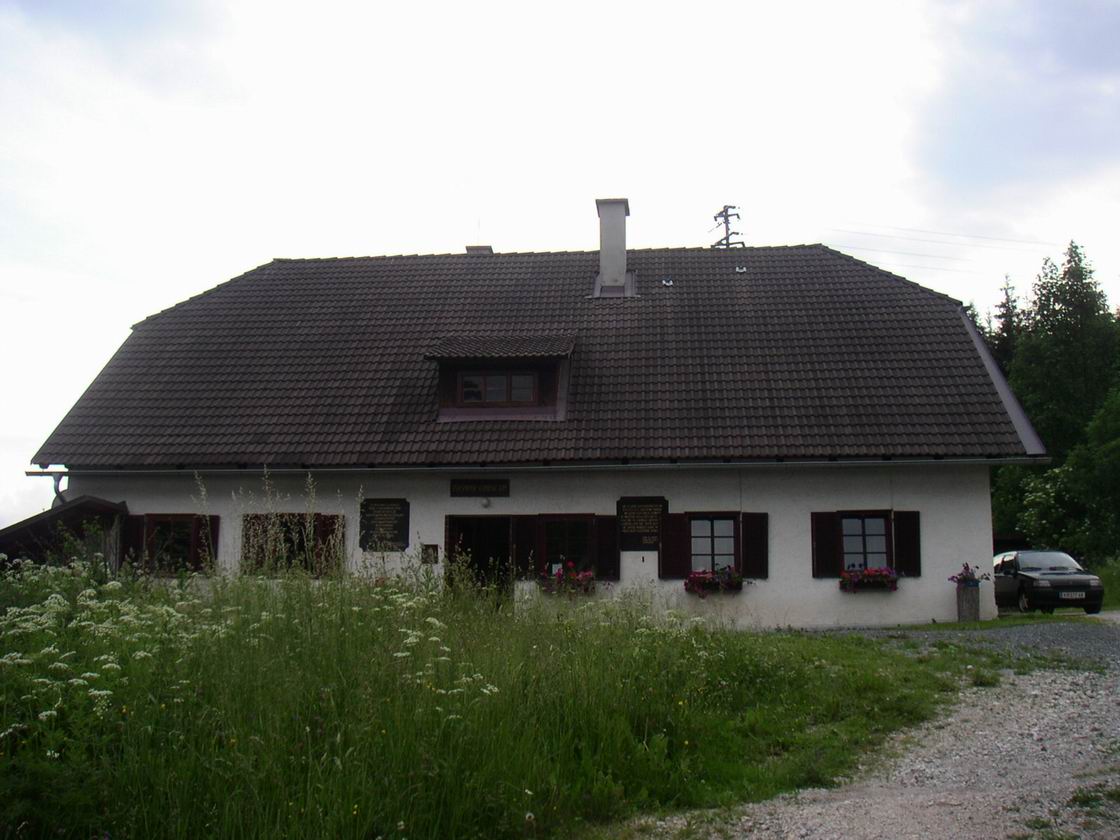 Persman 11-2004.jpg