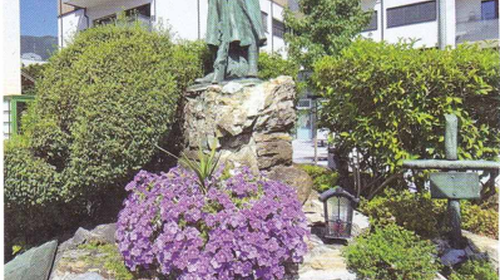 Enthüllung des Info-Pultes beim Kriegerdenkmal St. Johann/Pg.