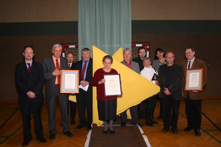 Dr. Jürgen STRASSER (Büroleiter, Zukunftsfonds Rep. Österreich), LAbg Bgm. Mag. Johann HEURAS,  Legationsrat Mag. Martin PAMMER, Univ. Prof. Dr. Dr. hc. Szabolcs SZITA,  Anna ROHRHOFER (geb. Anna Schmid), Generalsekretar Int. Mauthausen Com. Albert LANGANKE, MMag. Christian GMEINER,  Katharina ZINNER, Dr.in Eleonore LAPPIN, , Dir. Herwig GRABSCHEIT, Dir. Erich GREINER