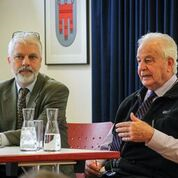 Naftali Fürst folgte einer Einladung von Joachim Wiesner (re)