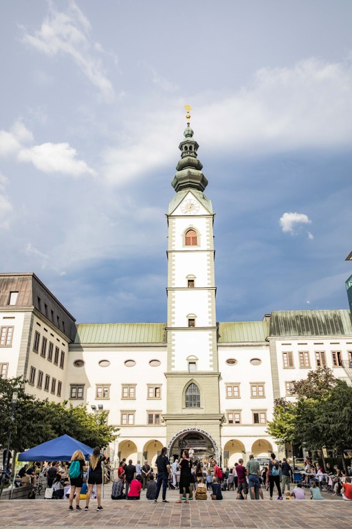 Domplatz Klagenfurt.jpg