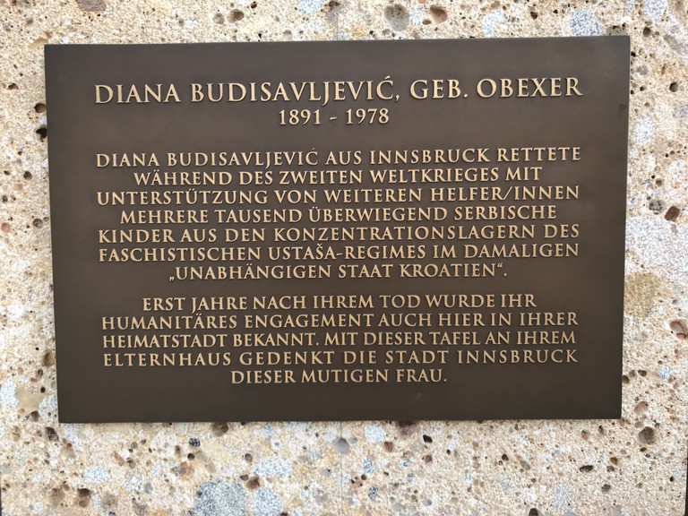 Gedenktafel in der Maria-Theresien-Straße Innsbruck (Foto SPOJI.jpeg